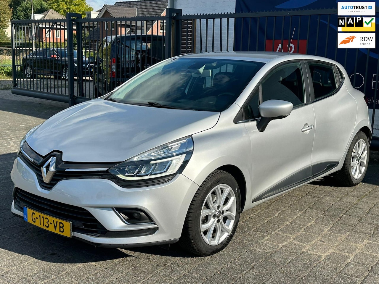 Renault Clio - 0.9 TCe Intens / AIRCO / SENSOREN / CRUISE CONTROL / NAVIGATIE - AutoWereld.nl