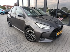 Toyota Yaris - 1.5 Hybrid Dynamic navi + carplay keyless entry stoelverw