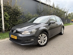 Volkswagen Golf - 1.0 TSI Connected Series / NAVI / AIRCO ECC / CRUISE