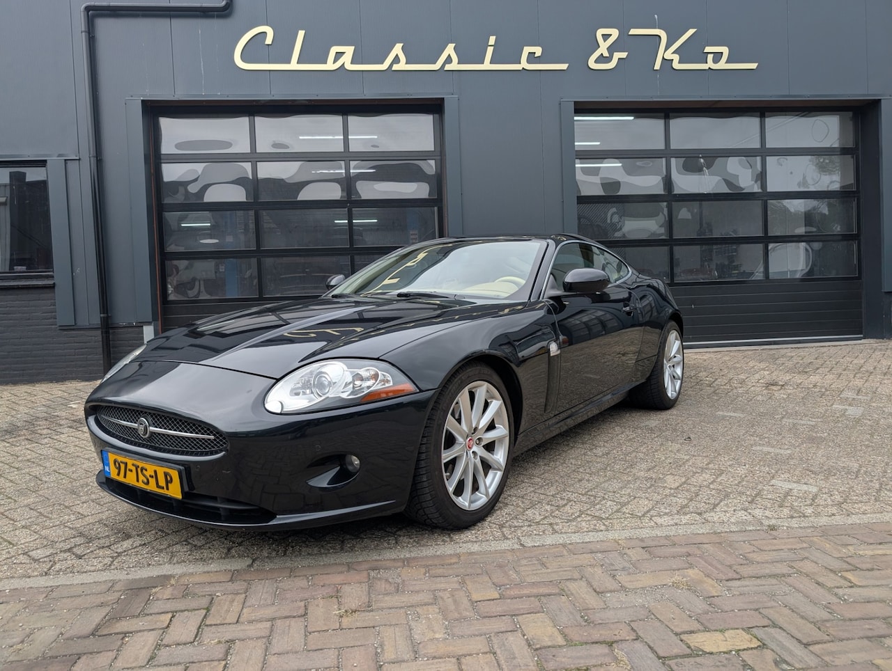 Jaguar XK - 4.2 V8 Coupé 4.2 V8 Coupé - AutoWereld.nl