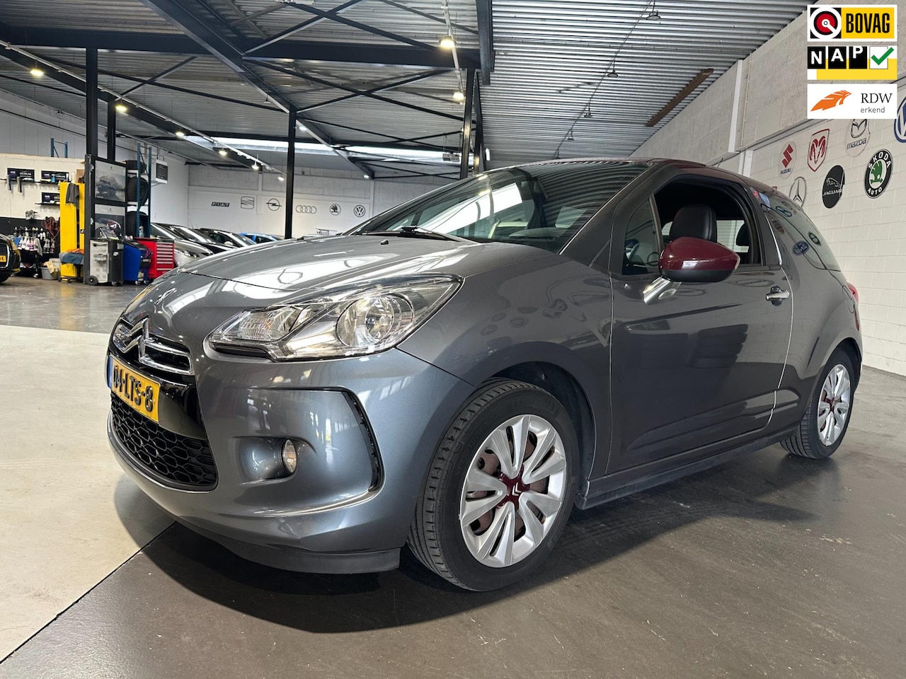 Citroën DS3 - 1.4 Chic/Leder/pdc/Apk nieuw bij aflevering - AutoWereld.nl
