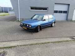 Volkswagen Golf - 1.6
