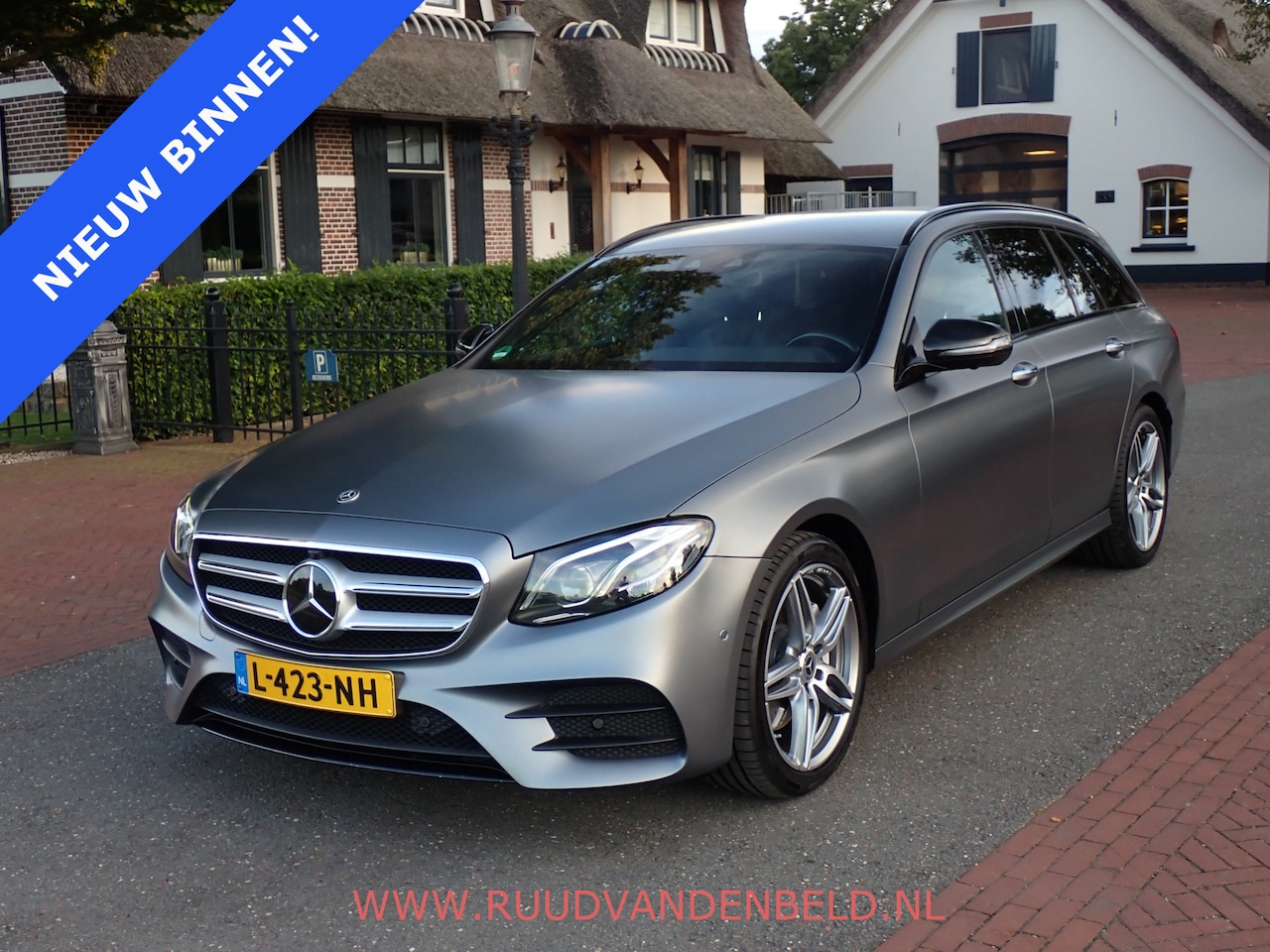 Mercedes-Benz E-klasse Estate - 250 AMG MATGRIJS ACC/WIDESCREEN/SFEERVERLICHTING/TREKHAAK - AutoWereld.nl