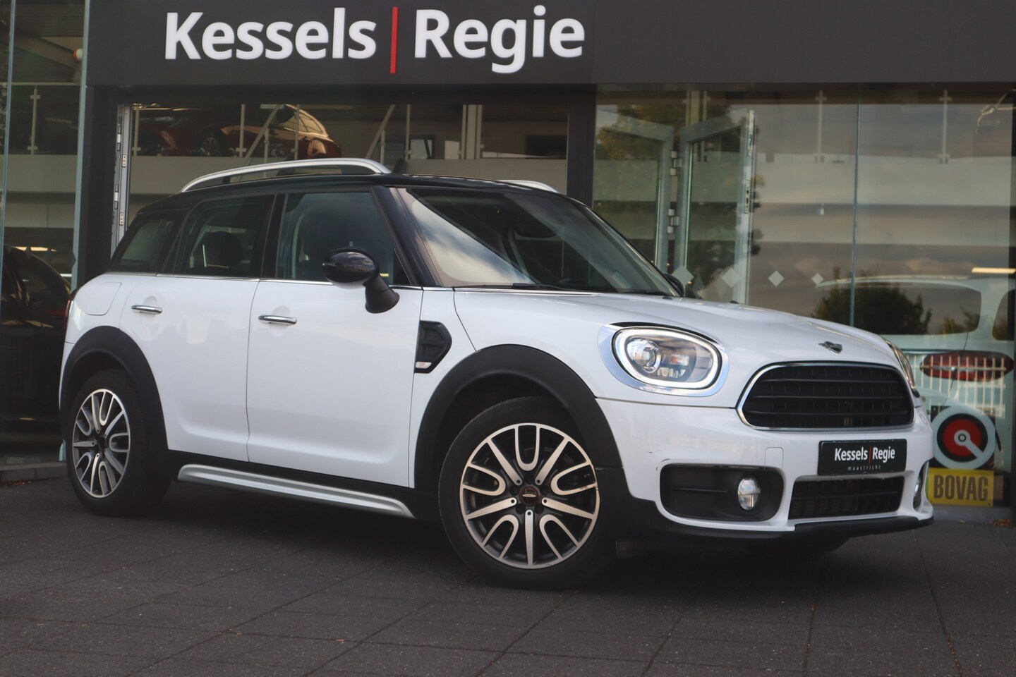 MINI Countryman - Mini 1.5 Cooper Keyless Stoelverwarming Sensoren Cruise Clima - AutoWereld.nl