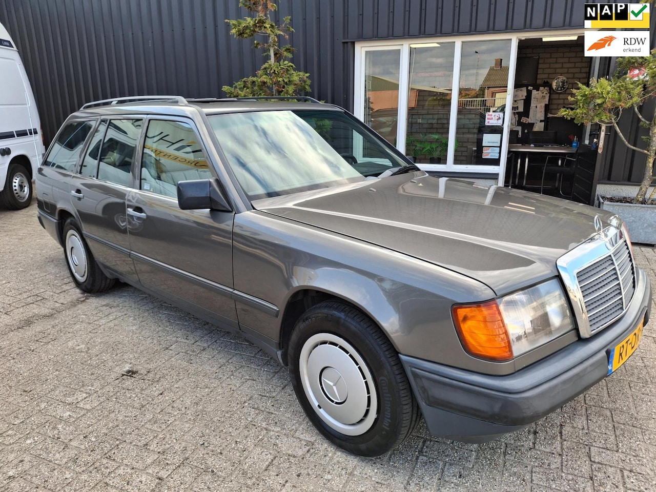 Mercedes-Benz 200-500 (W124) Combi - 200 T **stationwagon** AUTOMAAT ** - AutoWereld.nl