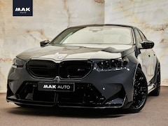 BMW M5 - Limousine V8 M Hybrid, Akrapovič, M Performance, Sonderlackierung, carbon extr., tr.haak,
