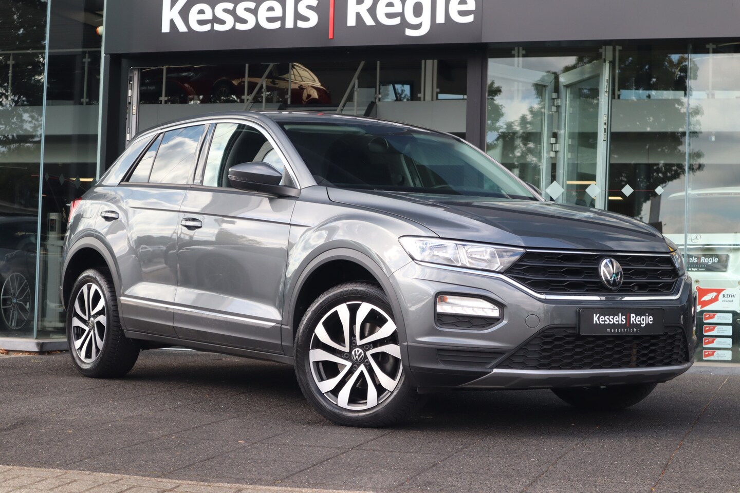 Volkswagen T-Roc - 1.5 TSI Style ACC CarPlay DAB Stoelverwarming Clima - AutoWereld.nl