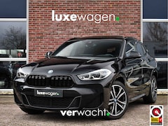 BMW X2 - xDrive25e M-Sport Pano M-zetels HUD Camera El-klep 19inch