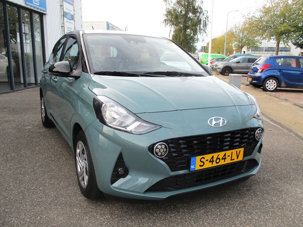 Hyundai i10 - 1.0 Comfort Smart Automaat Navi/Two-Tone lak - AutoWereld.nl