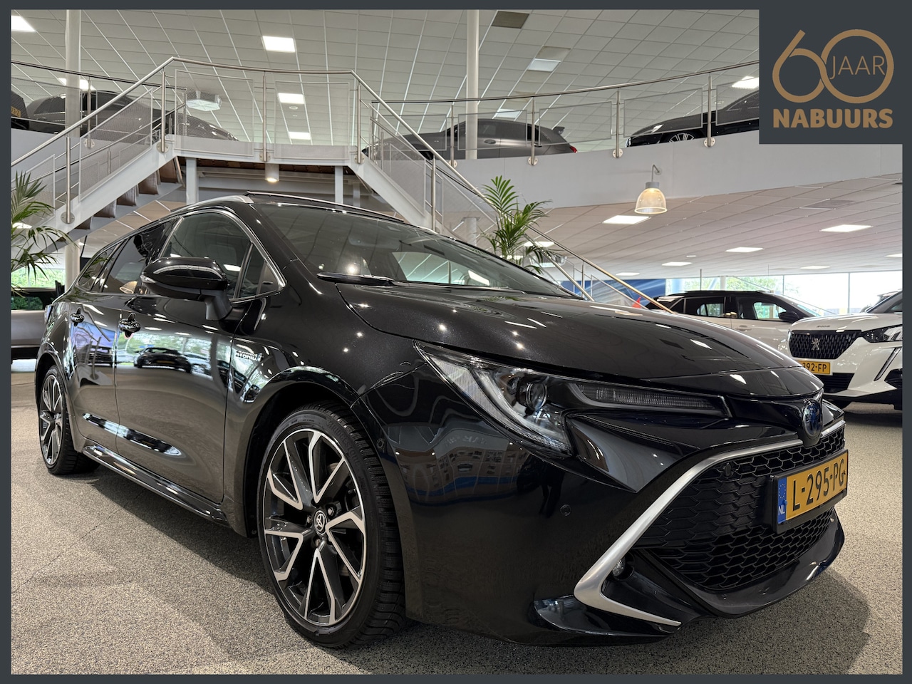 Toyota Corolla Touring Sports - 2.0 Hybrid Executive 2.0 Hybrid Executive, NL auto, Pano - AutoWereld.nl
