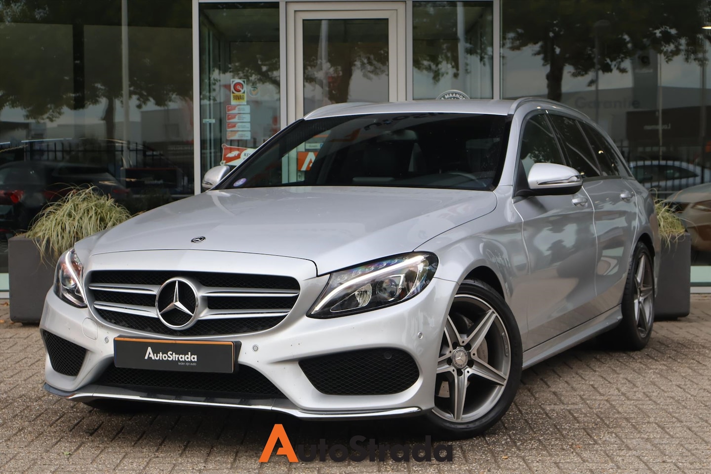 Mercedes-Benz C-klasse Estate - C180 AMG-LINE 156PK I Navigatie I Cruise I Climate | Parkeersensoren - AutoWereld.nl