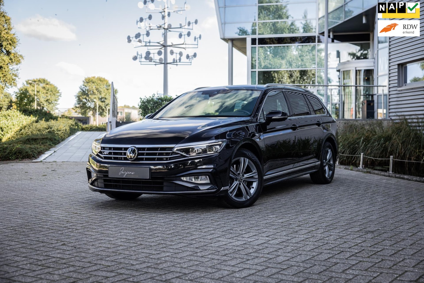 Volkswagen Passat Variant - 1.5 TSI R-Line Business + 1.5 TSI R-Line Business + DSG (150pk) - NW Model - AutoWereld.nl