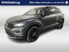 Volkswagen T-Roc - 1.5 TSI Style / AUTOMAAT/ PANO/ TREKHAAK/ CAMERA/ PARK. SENSOREN/ DODE HOEK/ LED/ DIGITAL