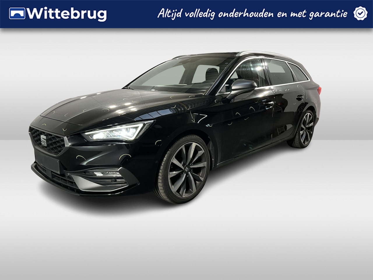 SEAT Leon Sportstourer - 1.5 eTSI FR Business Intense / AUTOMAAT/ PANO/ STANDKACHEL/ ELEK. TREKHAAK/ CAMERA/ PARK. - AutoWereld.nl