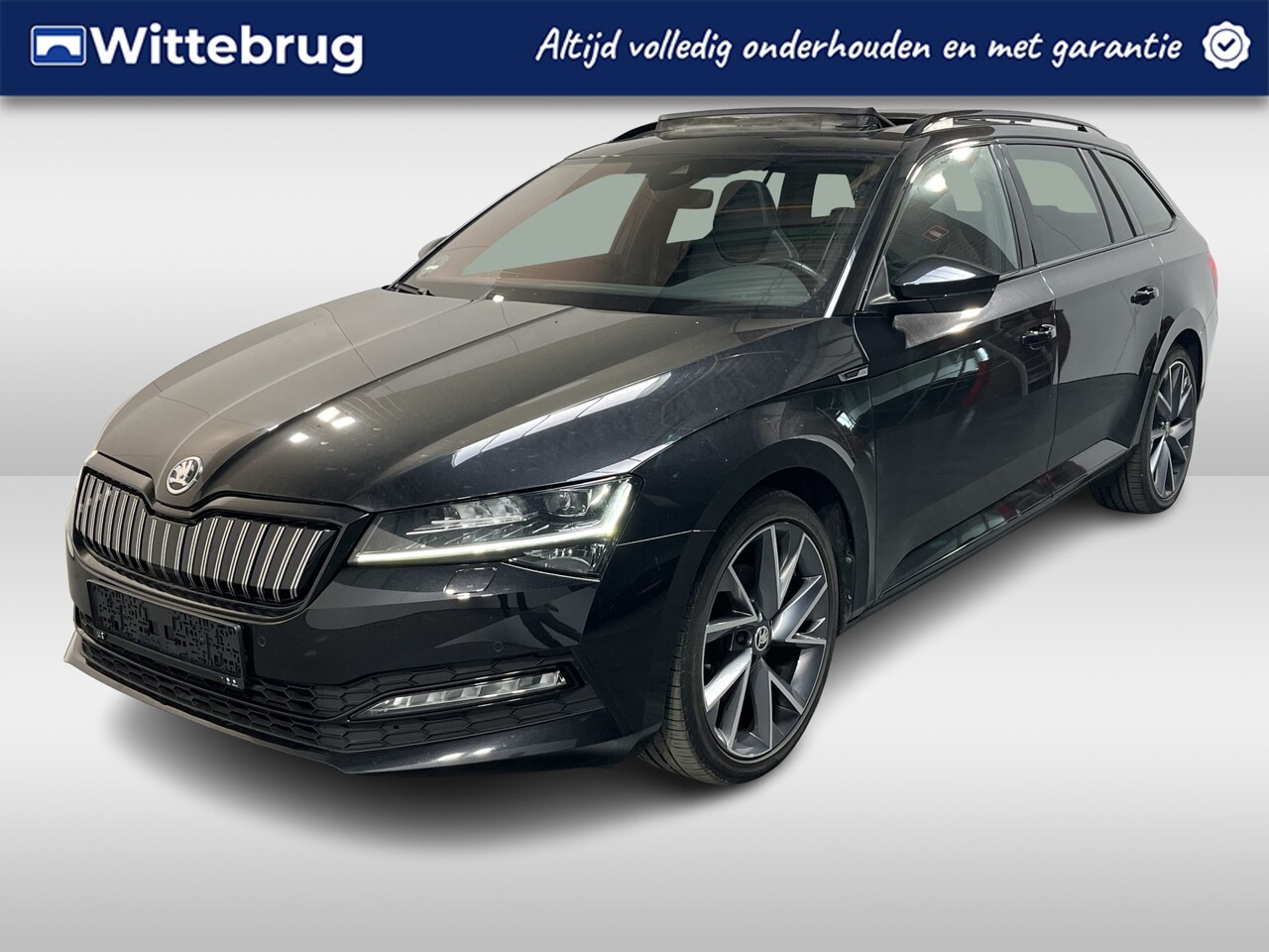 Skoda Superb Combi - 1.4 TSI iV Sportline Business / AUTOMAAT/ PANO/ CANTON AUDIO/ CAMERA/ PARK. SENSOREN/ MEMO - AutoWereld.nl