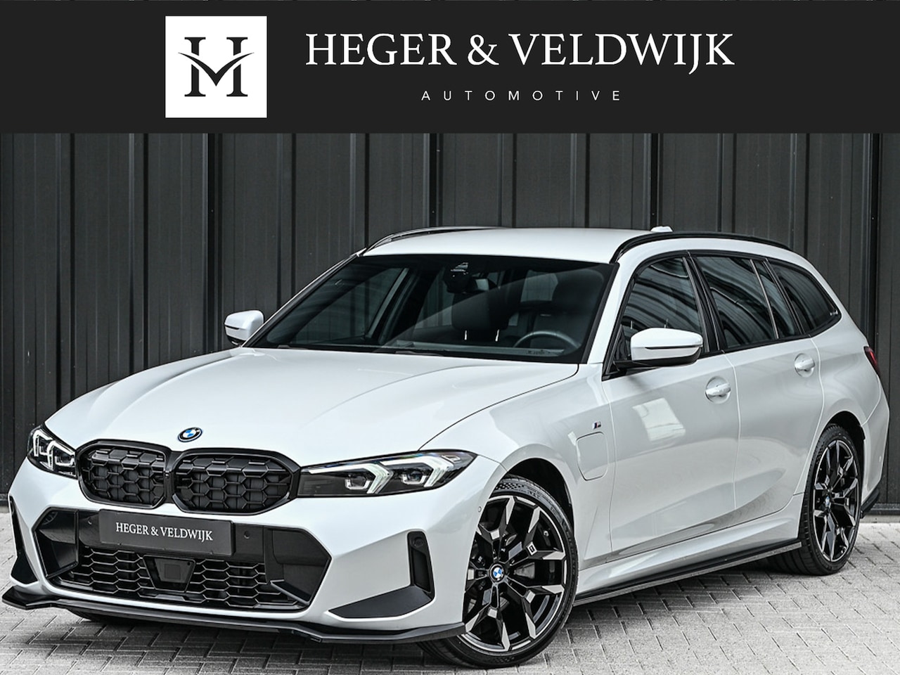 BMW 3-serie Touring - 330e xDrive M-SPORT | FACELIFT | ACCU 19,5 kWh | ACTIVE CRUISE | ELEKTR. TREKHAAK | HIFI A - AutoWereld.nl