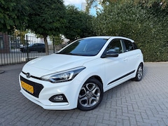 Hyundai i20 - 1.2 , 4 cil., Apple CarPlay, Airco, Cruise Control, Navigatie, Achteruitrijcamera, DAB, LM