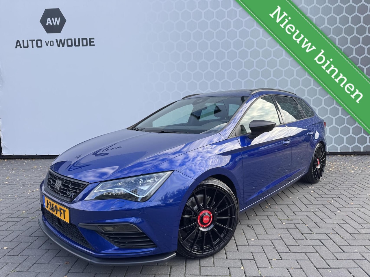 SEAT Leon Sportstourer - 1.5 eTSI FR Panoramadak DSG Led OZ - AutoWereld.nl