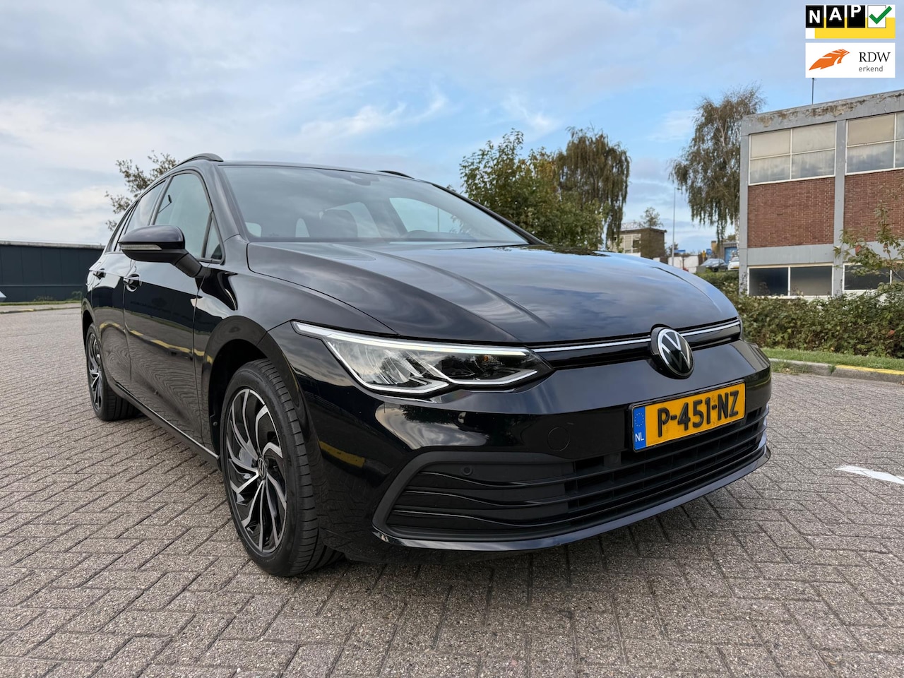 Volkswagen Golf Variant - 1.0 eTSI Life Business 1.0 eTSI Life Business - AutoWereld.nl