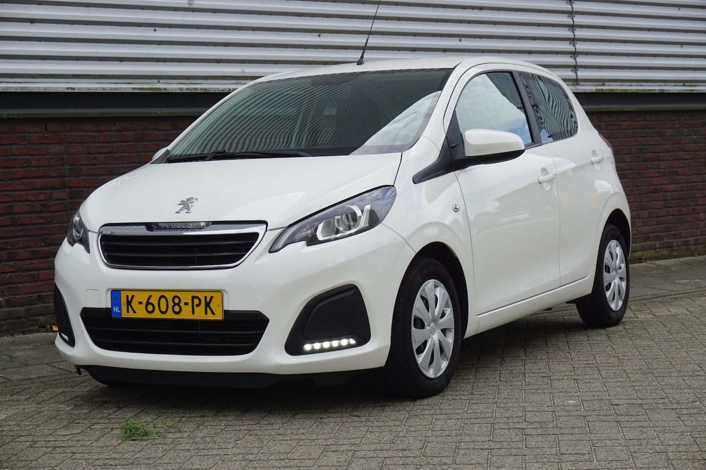 Peugeot 108 - 1.0 VTi Active|Dealeronderhouden|Camera|Navigatie via AppleCarplay/AndroidAuto. - AutoWereld.nl
