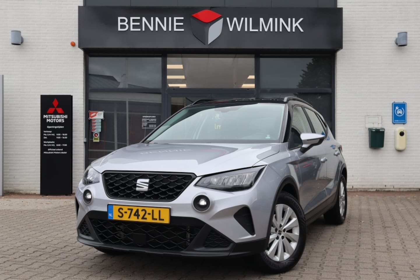 SEAT Arona - 1.0 TSI Style AllSeasons/Apple/AndroidAuto - AutoWereld.nl