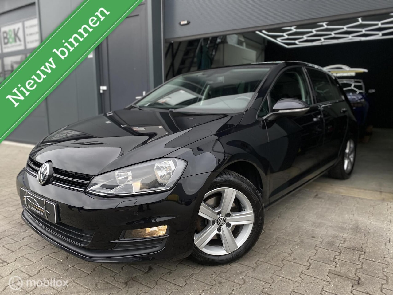 Volkswagen Golf - 1.2 AUT!|NIEUWE KETTING|STOELVERW|CRUISE|PDC - AutoWereld.nl