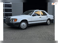 Mercedes-Benz 200-500 (W124) - 300 D 1986|Pano|Airco|Roestvrij|Automaat
