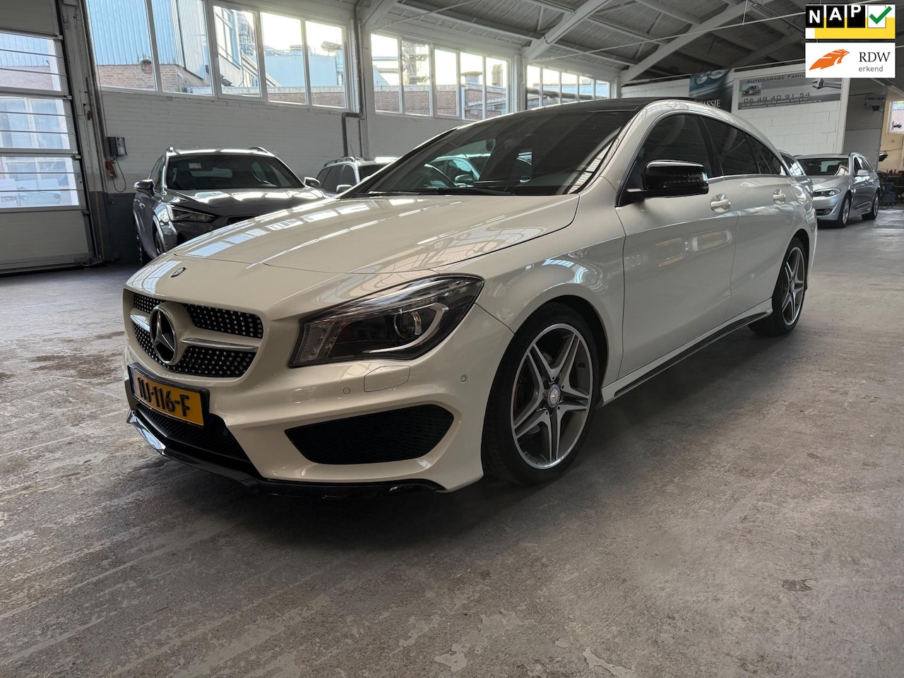 Mercedes-Benz CLA-klasse Shooting Brake - 180 AMG/Panorama/Xenon… - AutoWereld.nl