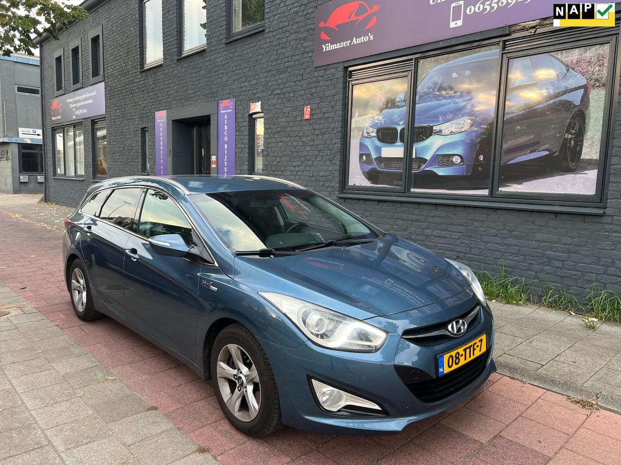 Hyundai i40 Wagon - 1.6 GDI Blue Business Edition navi camera - AutoWereld.nl