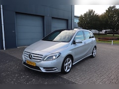 Mercedes-Benz B-klasse - 180 Ambition Automaat/Pano