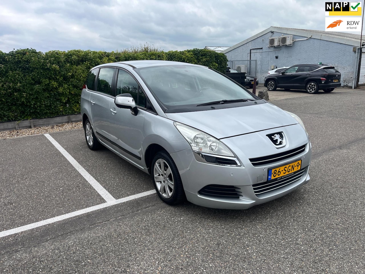 Peugeot 5008 - 1.6 VTi Blue Lease 7 persoons Airco - AutoWereld.nl