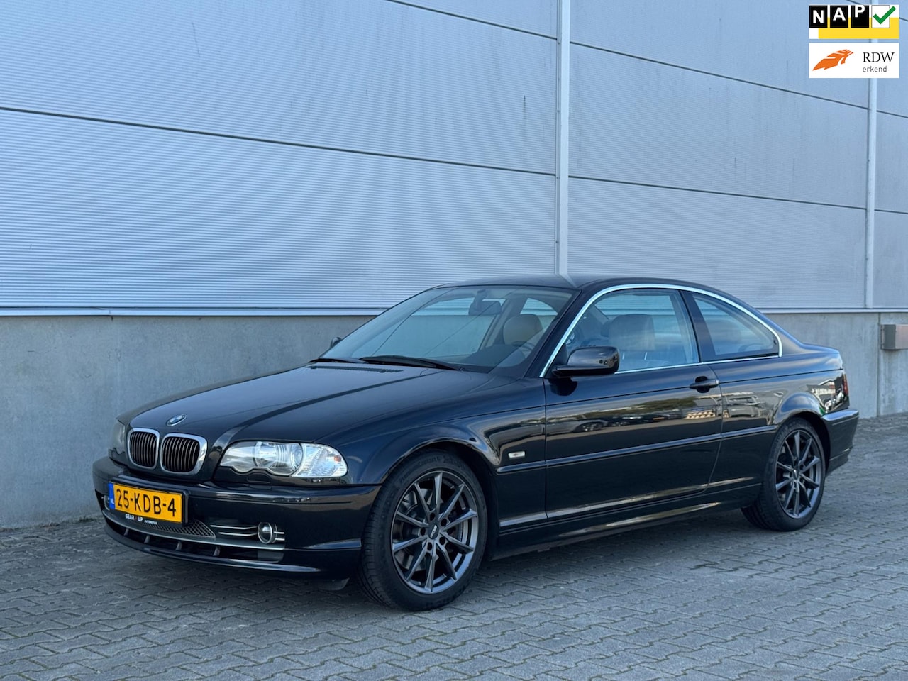 BMW 3-serie Coupé - 330Ci Executive CLIMA|NAVI|CRUISE|LEER|APK| - AutoWereld.nl