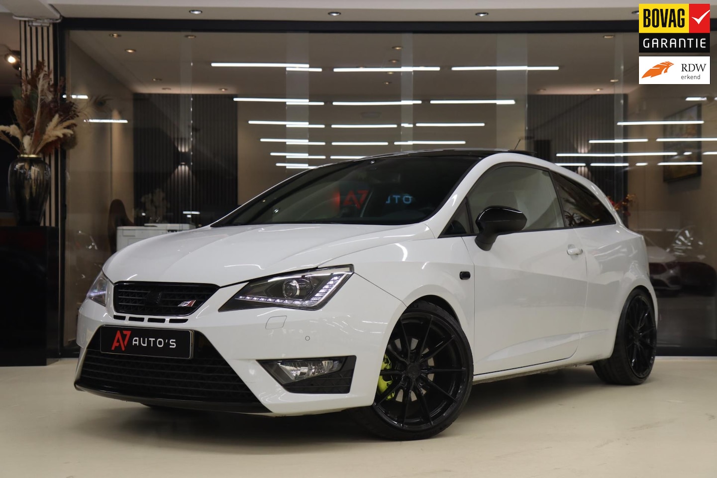 SEAT Ibiza SC - 1.4 TSI Cupra PANO/CRUIS/NAVIGATIE/STOELVERWARMING/LEDER/VOL - AutoWereld.nl