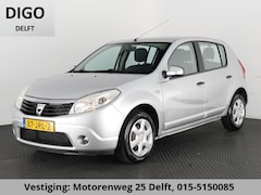 Dacia Sandero - 1.6 LAUREATE 1e EIG SLECHTS 27.800 KM AIRCO.CENTRALE VERGRENDELING.ELEKTR.RAMEN