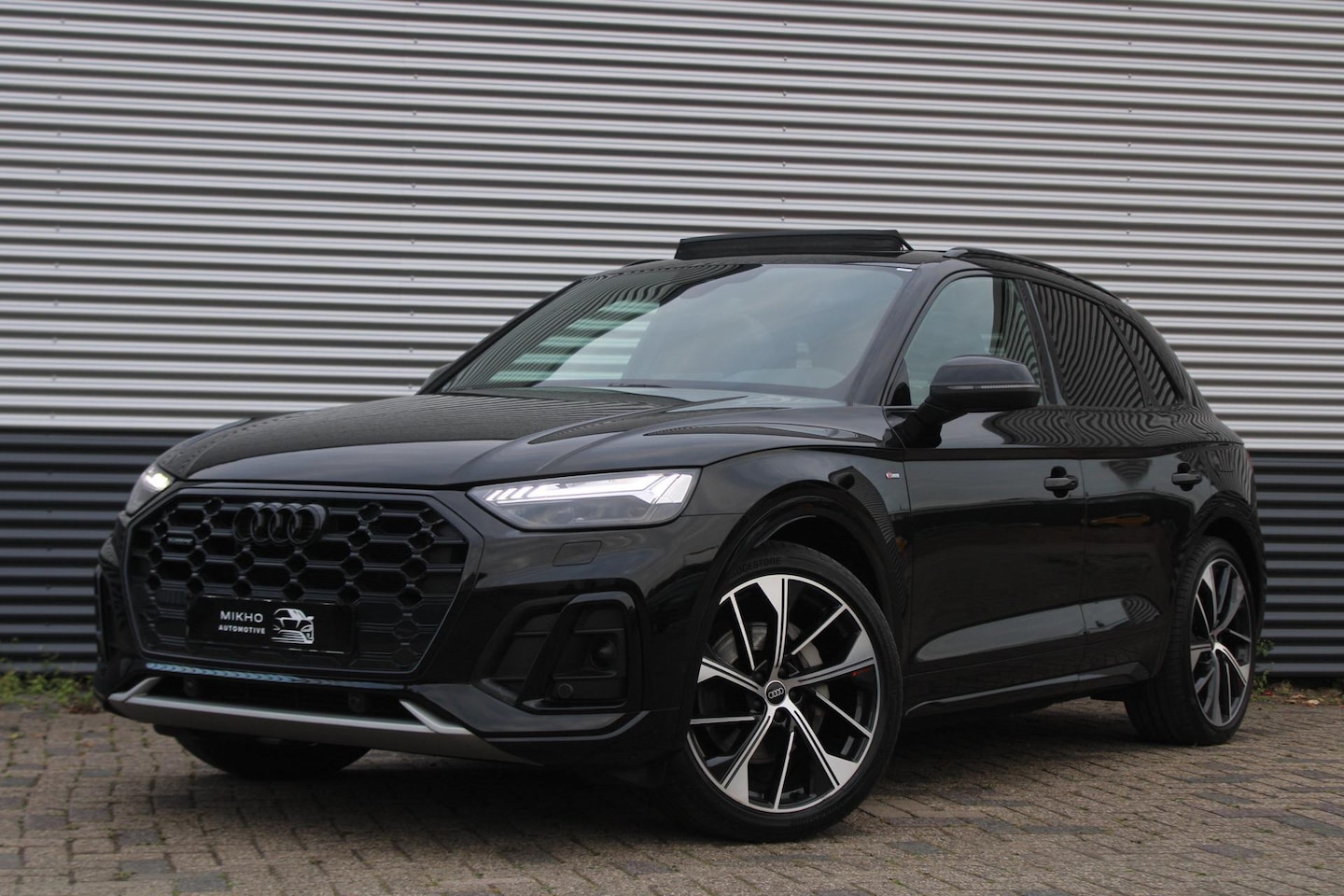 Audi Q5 - 50 TFSIe | 3x S-Line | Panoramadak | Luchtvering | Matrix | Elektrische stoel | Blackoptik - AutoWereld.nl