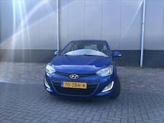 Hyundai i20 - 1.2i i-Motion 5 drs 2e eig Airco NL Auto NAP