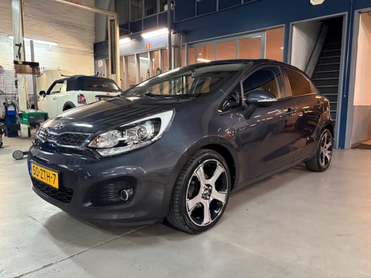Kia Rio - 1.2 CVVT 85pk Eco Dynamics 5D Plus Pack - AutoWereld.nl