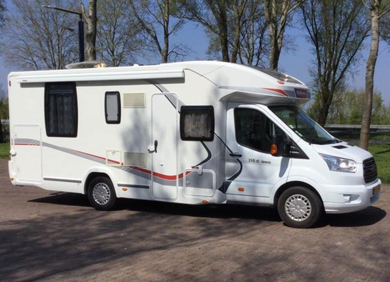 Ford Transit - Challenger Genesis 398 - AutoWereld.nl