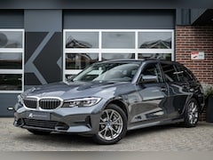 BMW 3-serie Touring - 330e xDrive | Sportline | Shadow | Cruise control | Parkeersenoren voor/achter | Stuurwiel