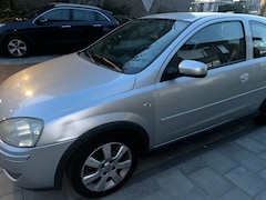 Opel Corsa - 1.2-16V Silverline