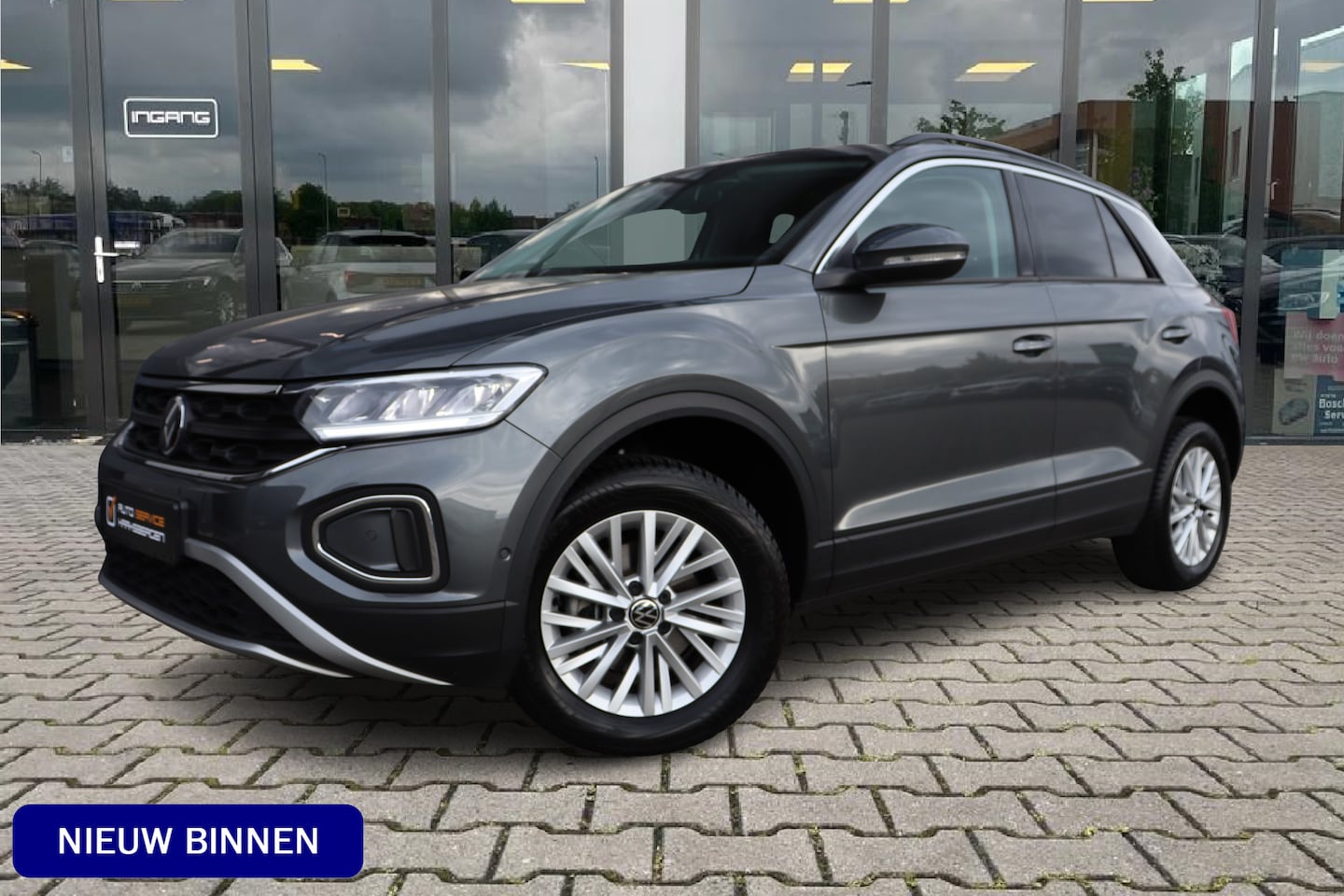 Volkswagen T-Roc - 1.0 TSI Life Edition | Carplay | LED | 16 Inch | Fabrieksgarantie | - AutoWereld.nl
