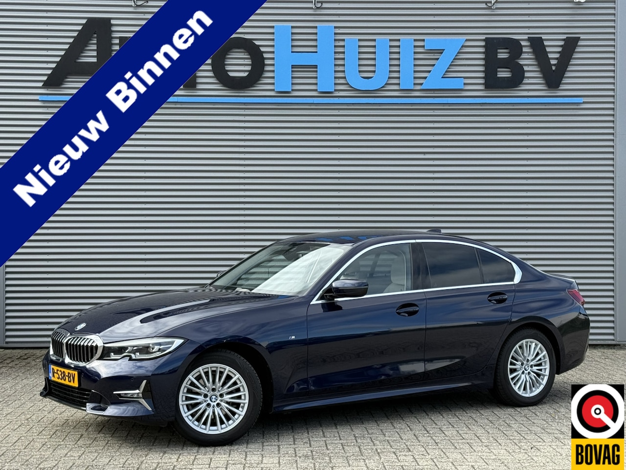 BMW 3-serie - 318i 156 PK Luxury Line Leder Wegklapbare Trekhaak LED HiFi pakket PDC - AutoWereld.nl