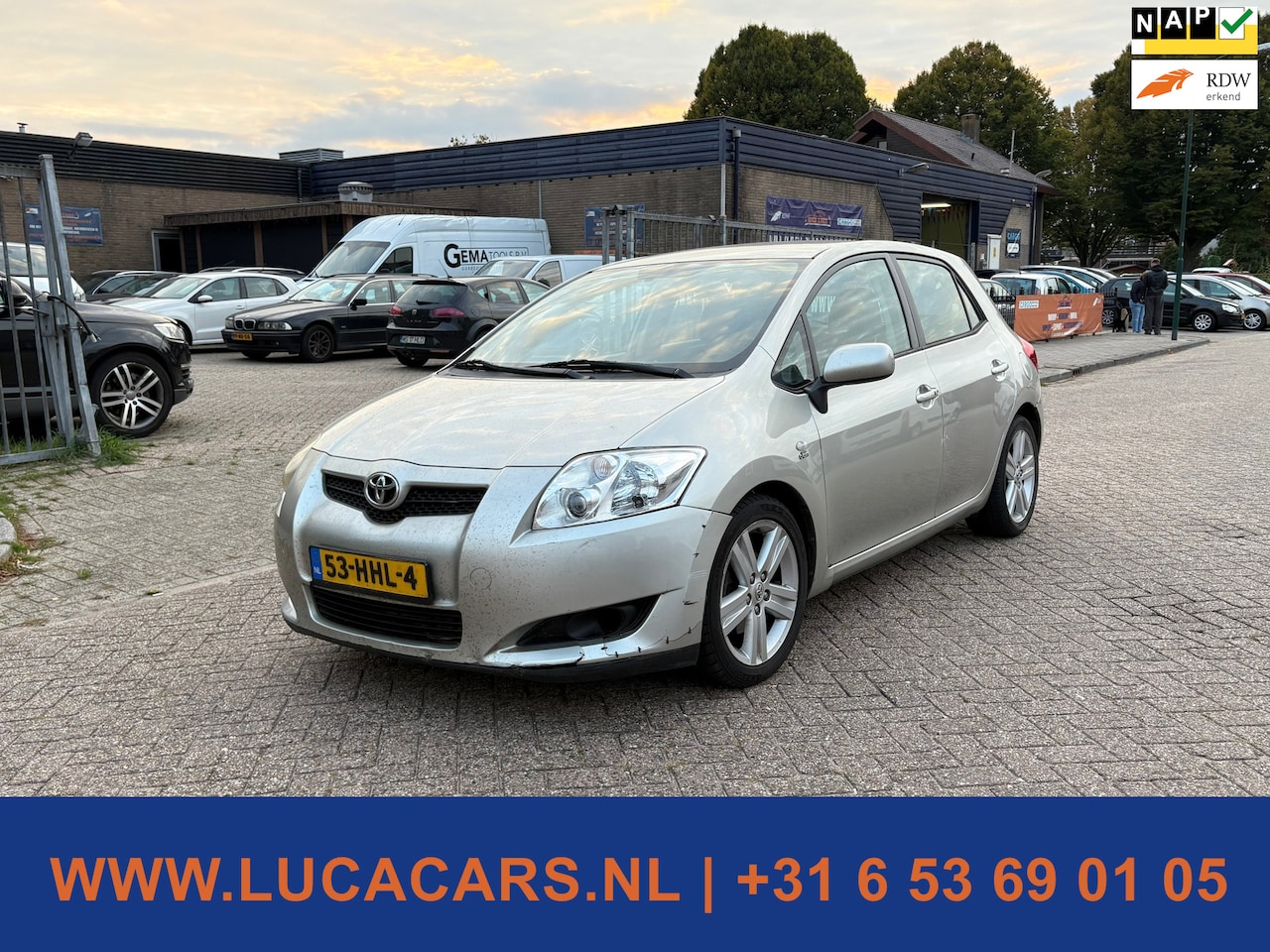 Toyota Auris - 2.2 D-4D Luna Business 2.2 D-4D Luna Business - AutoWereld.nl