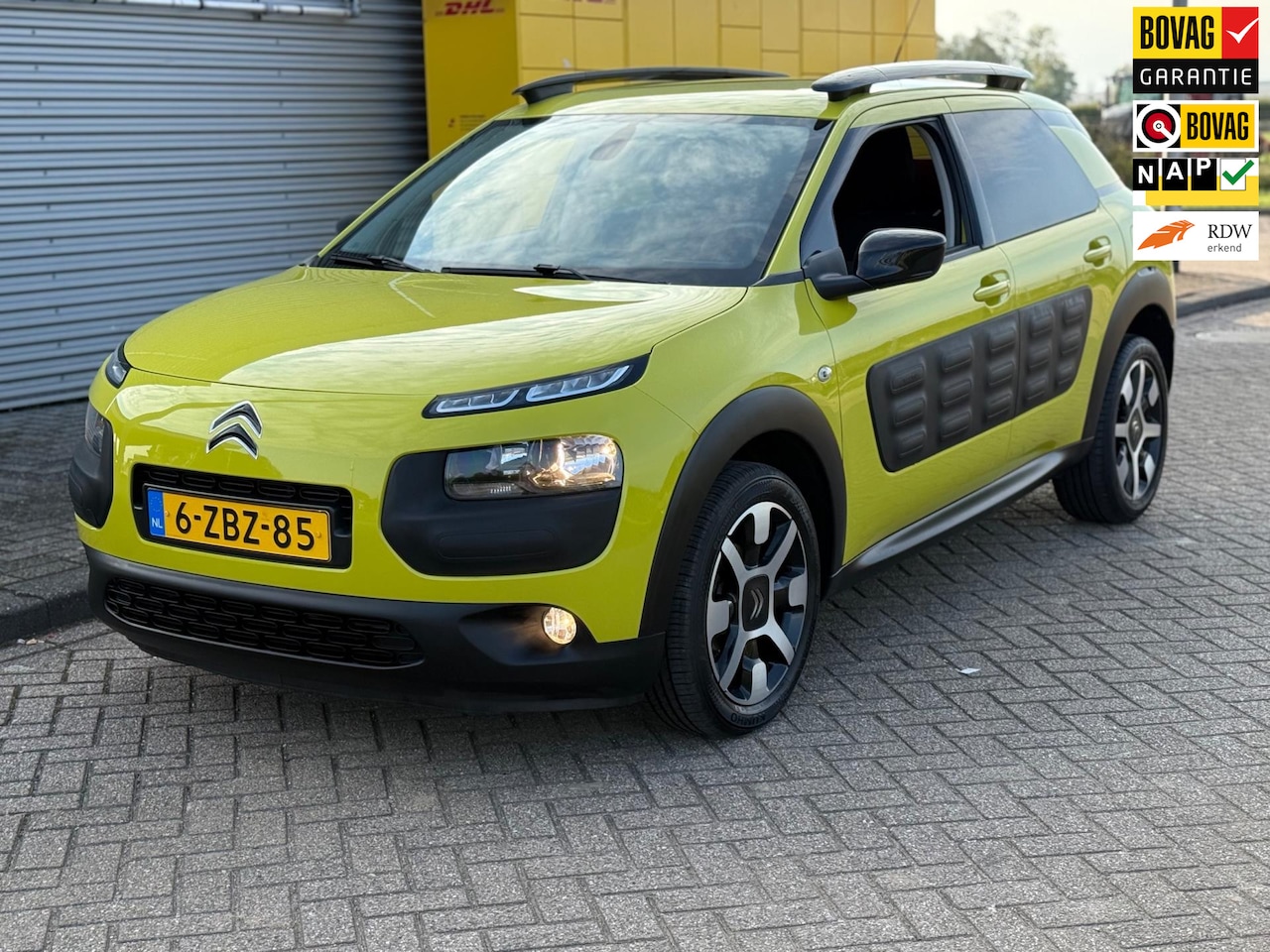 Citroën C4 Cactus - 1.2 VTi Shine ECC Airco Navi Pdc Camera Volledig onderhouden - AutoWereld.nl