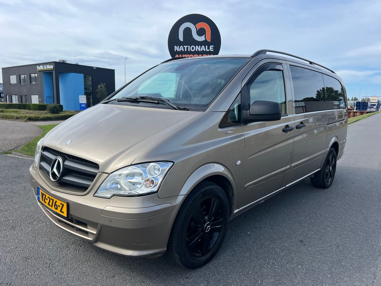 Mercedes-Benz Vito - 2011 * 116 CDI 320 * DUBBEL CABINE * LMV * GETINTE RAMEN - AutoWereld.nl