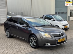 Toyota Avensis Wagon - 2.0 VVTi Business AUT Navi | Cruise | Camera | Trekhaak | Climate