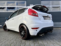 Ford Fiesta - 1.6 Sport *ST LINE* SPORTSOUND*17"LMV BLACK & WHITE