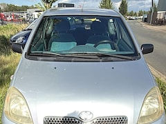 Toyota Yaris - 1.0-16V VVT-i Sol 3 maanden garantie