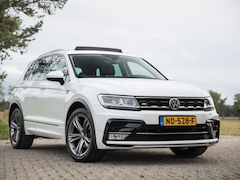 Volkswagen Tiguan - 1.4 TSI ACT Highline R-Line Pano Virtual Cam