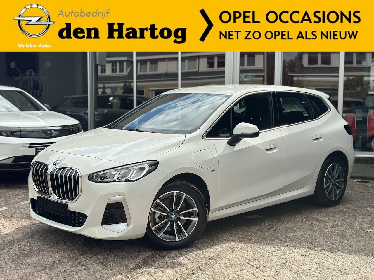 BMW 2-serie Active Tourer - 225e xDrive M Sport Alcanatra/Leder/Stoelverwarming/Camera. - AutoWereld.nl